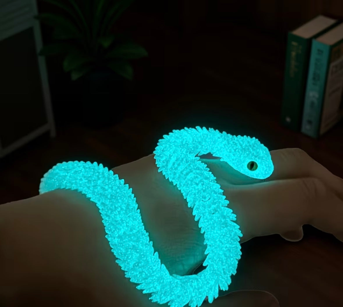2pces glow in the dark ornament