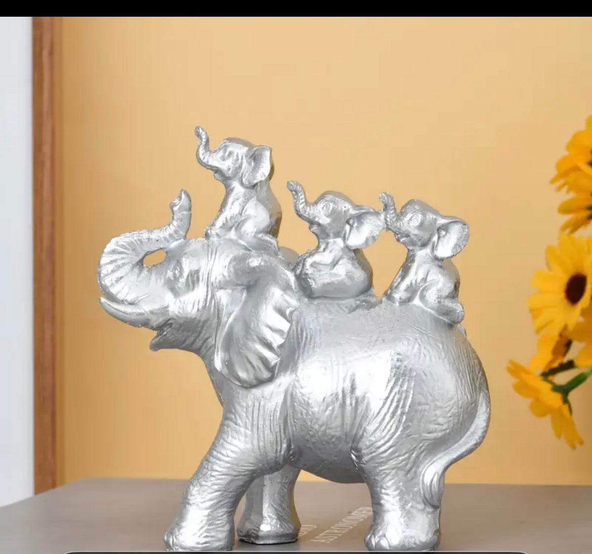 Elephant & Her 3 Baby’s