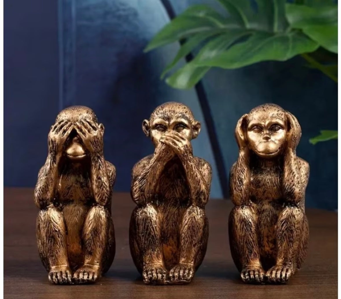 Golden Sculpture of the 3 wise monkeys