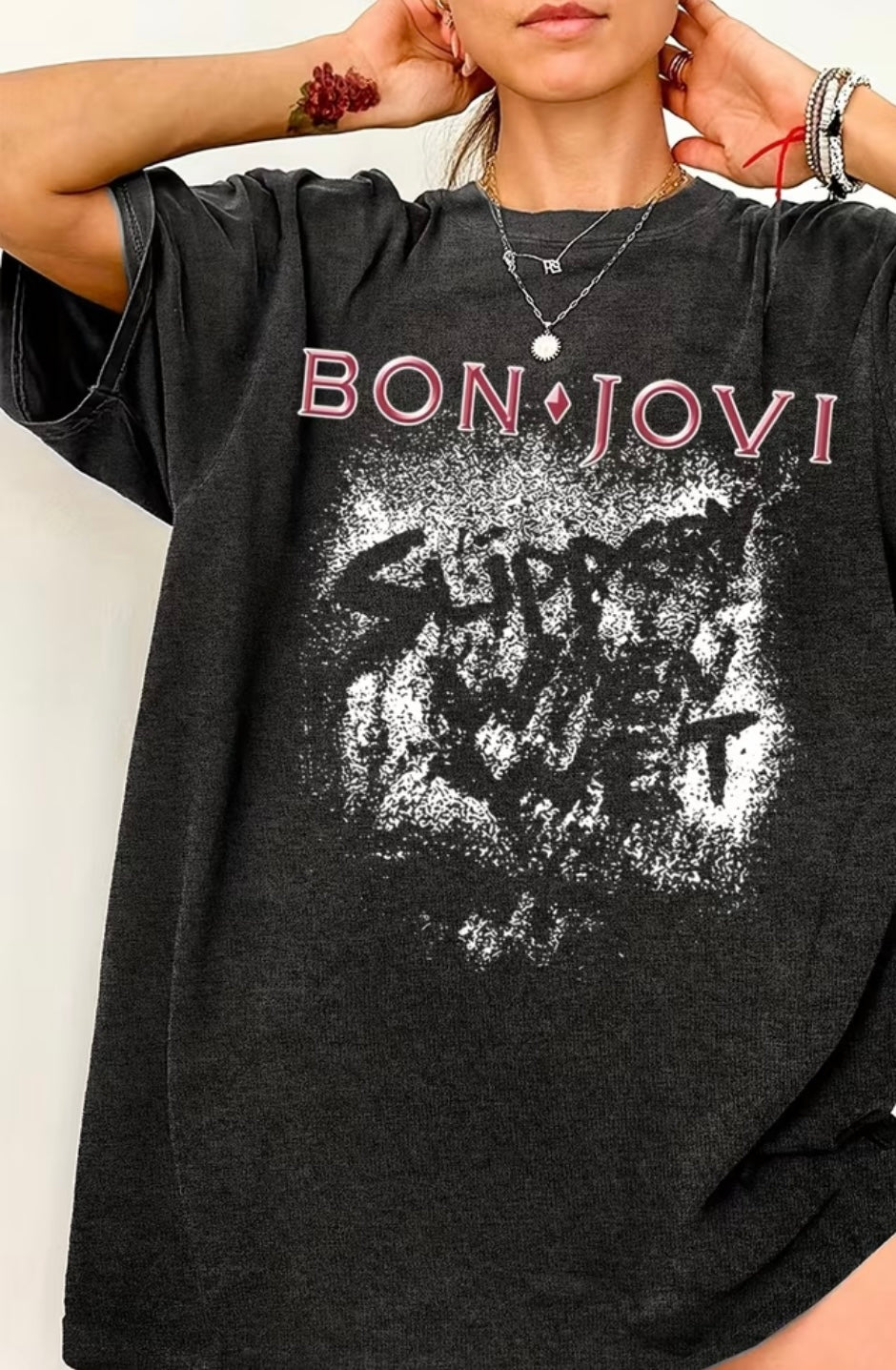 Women’s casual crew neck T-shirt