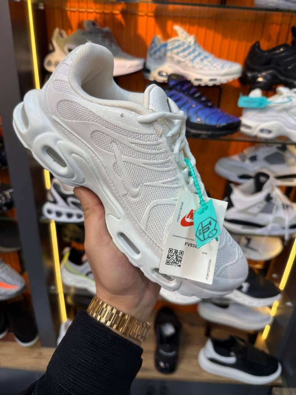 Men Air TNS