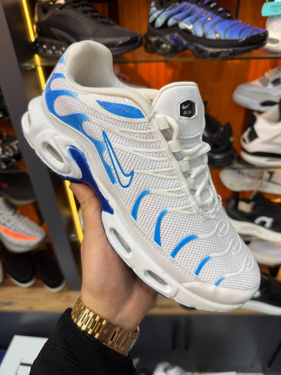 Men Air TNS