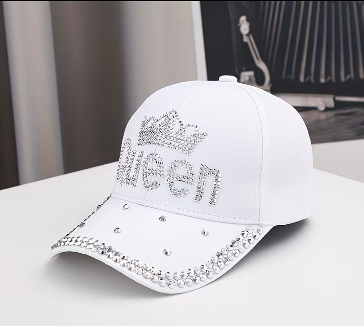 Trendy women’s baseball cap
