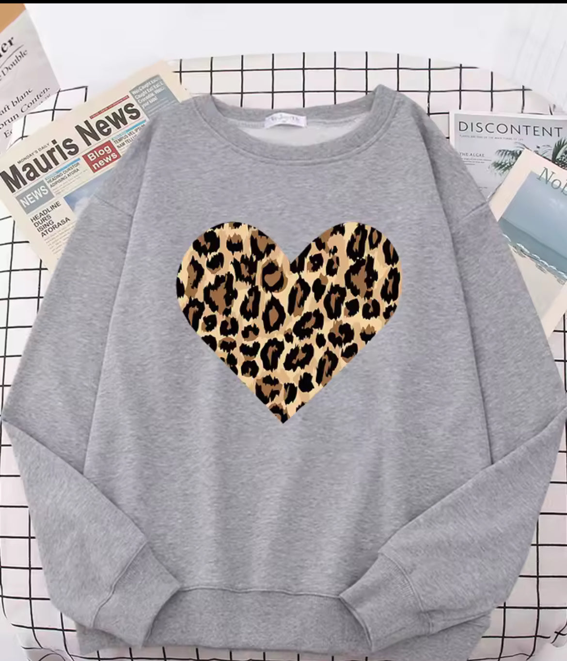 Women’s Leopard Print Heart Jumper ￼
