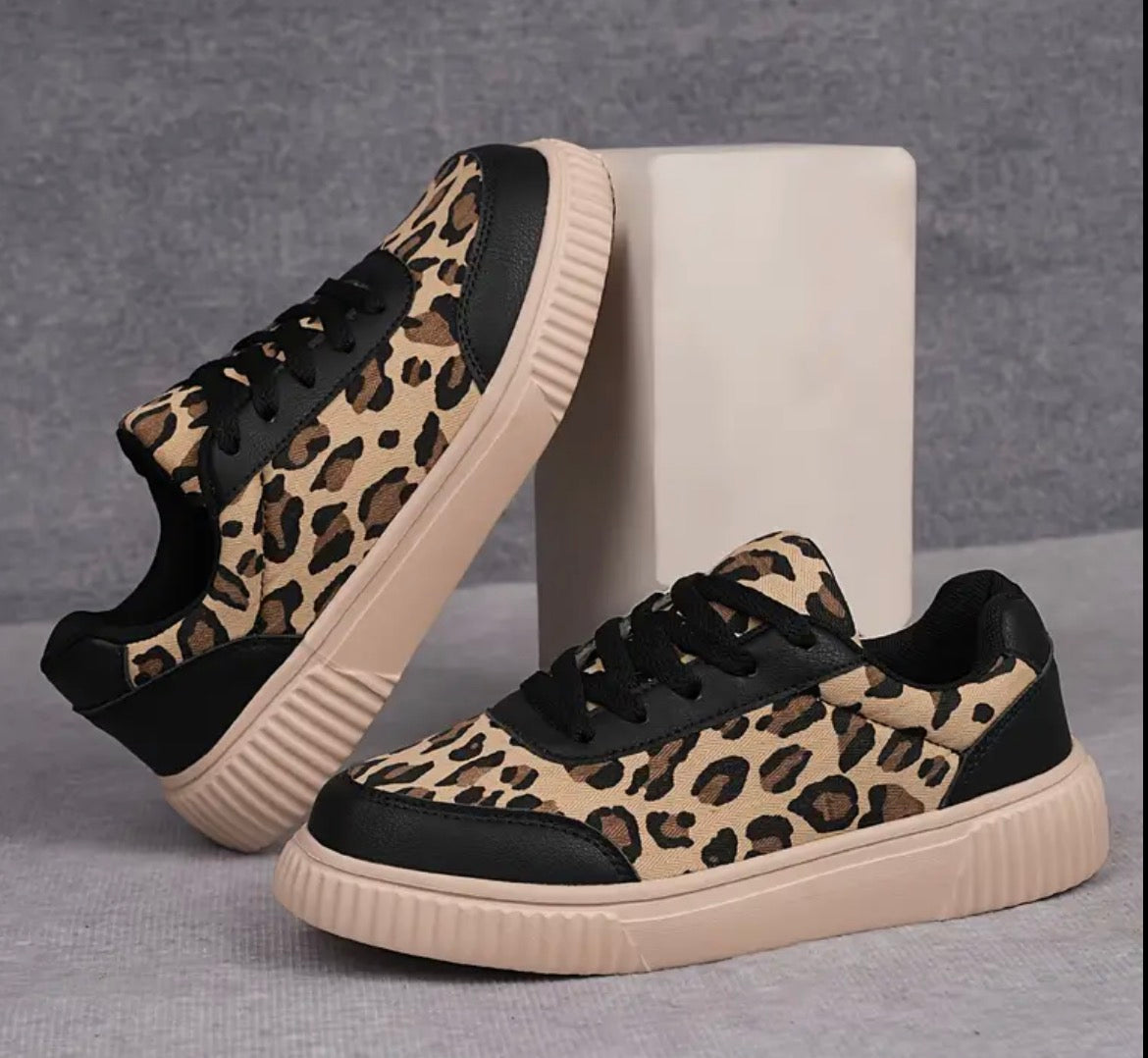 Women’s Lepord Print Tranniers