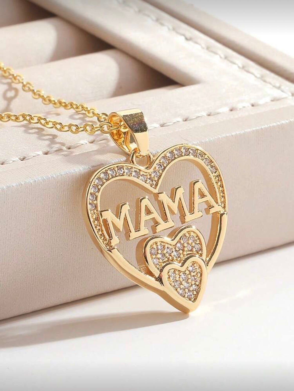 Mama Necklace