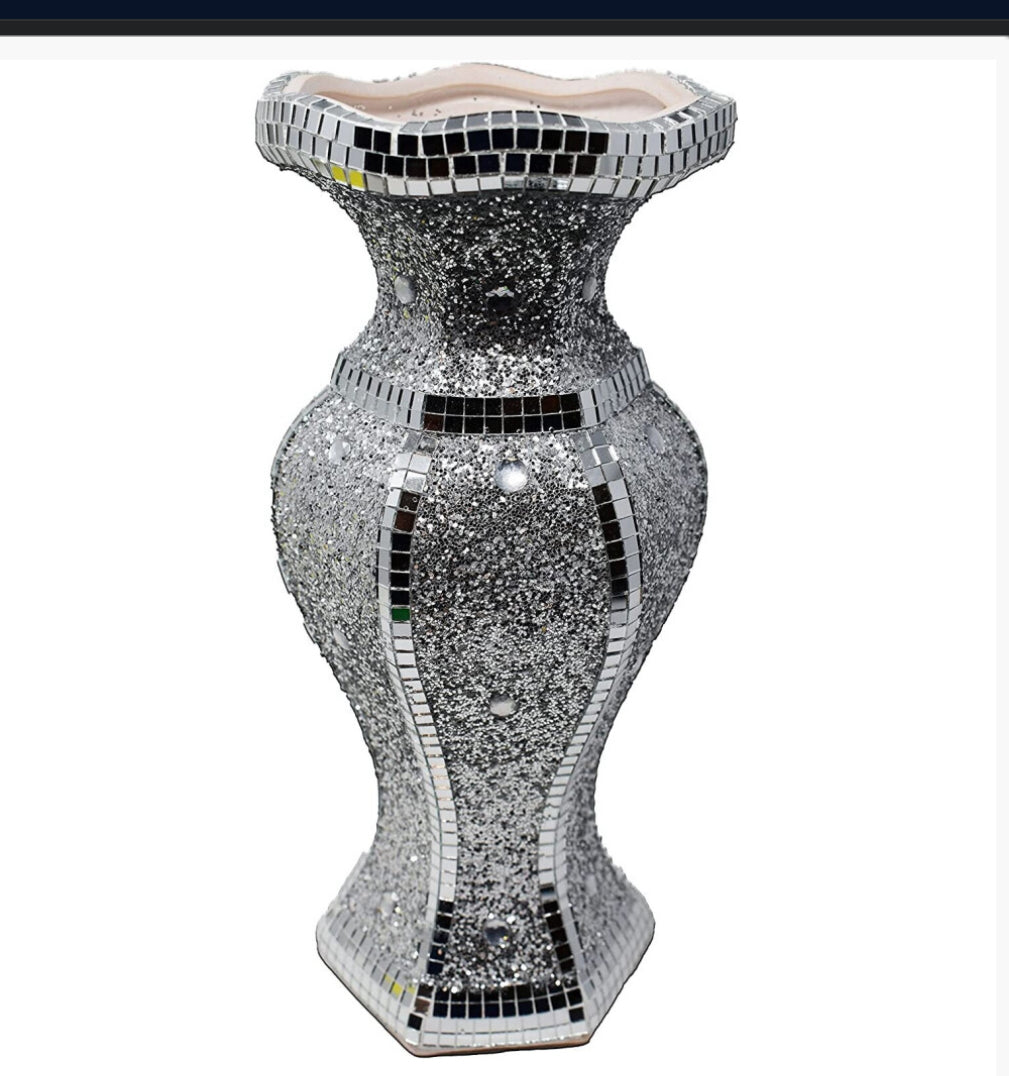Crushed Diamond Vase ￼