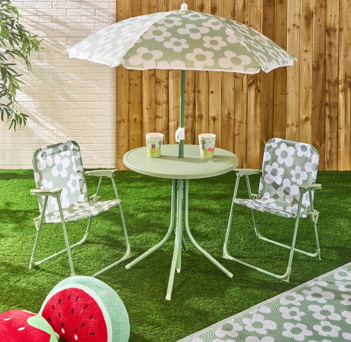 Kids Table & Chairs