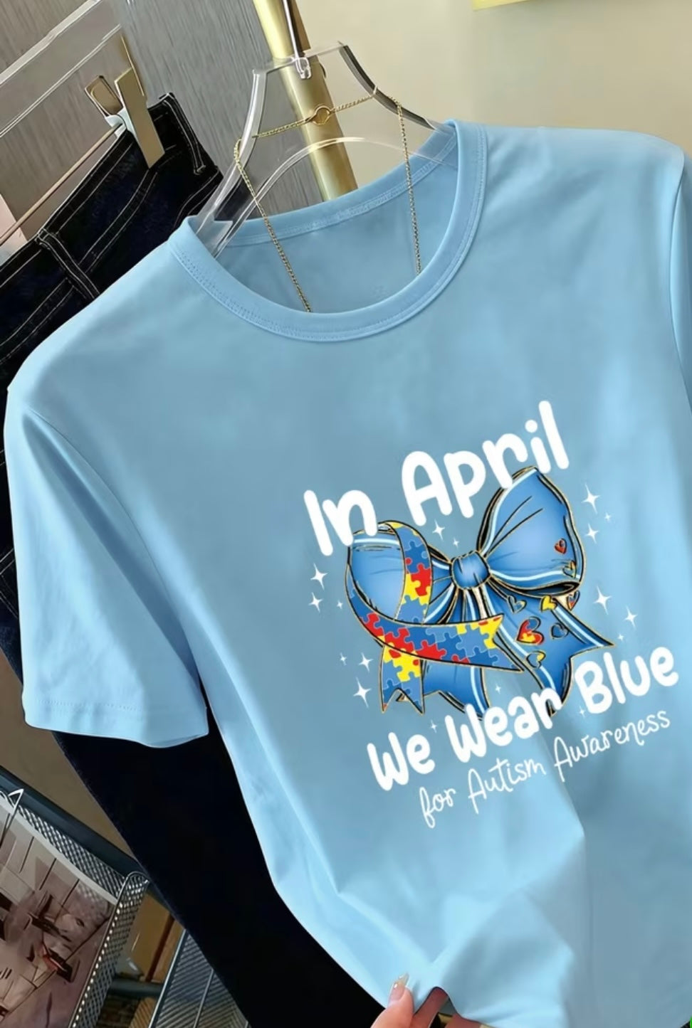 Women’s autism awareness puzzle bow tie print T-shirt