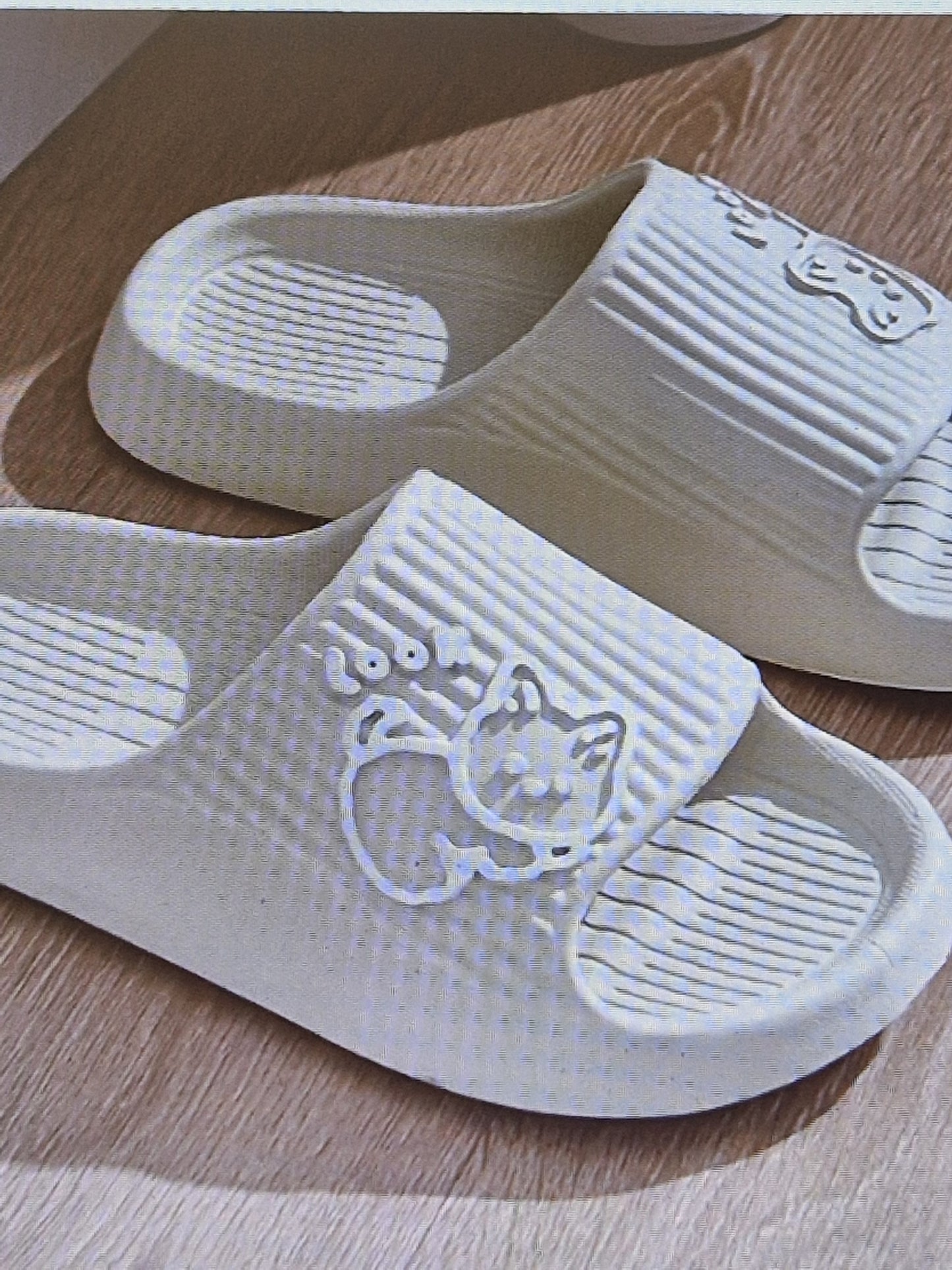 Women's sliders
