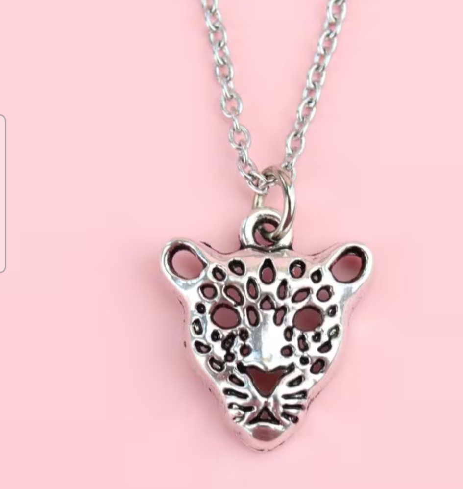 Women's leopard print necklace