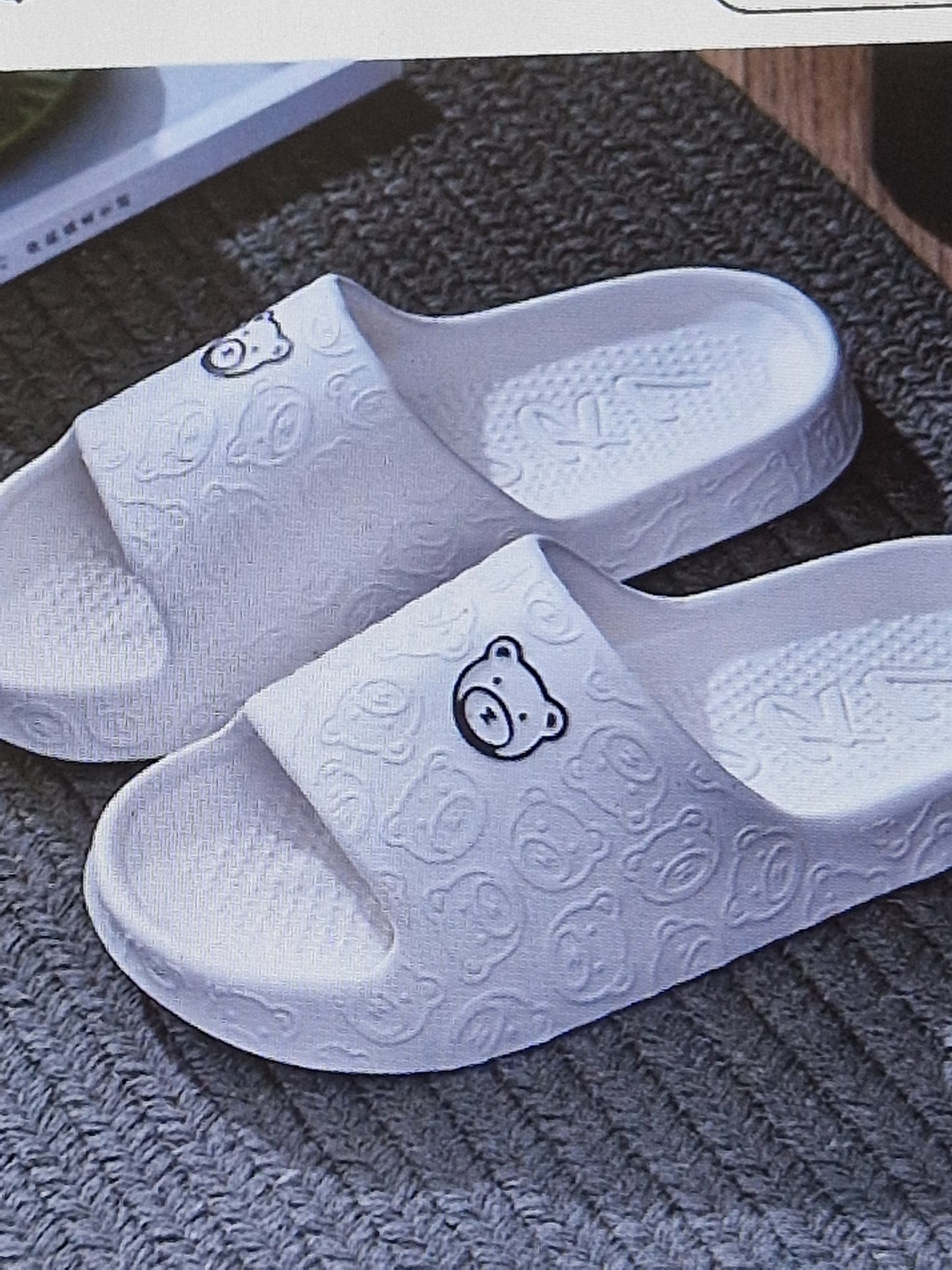 Women's sliders