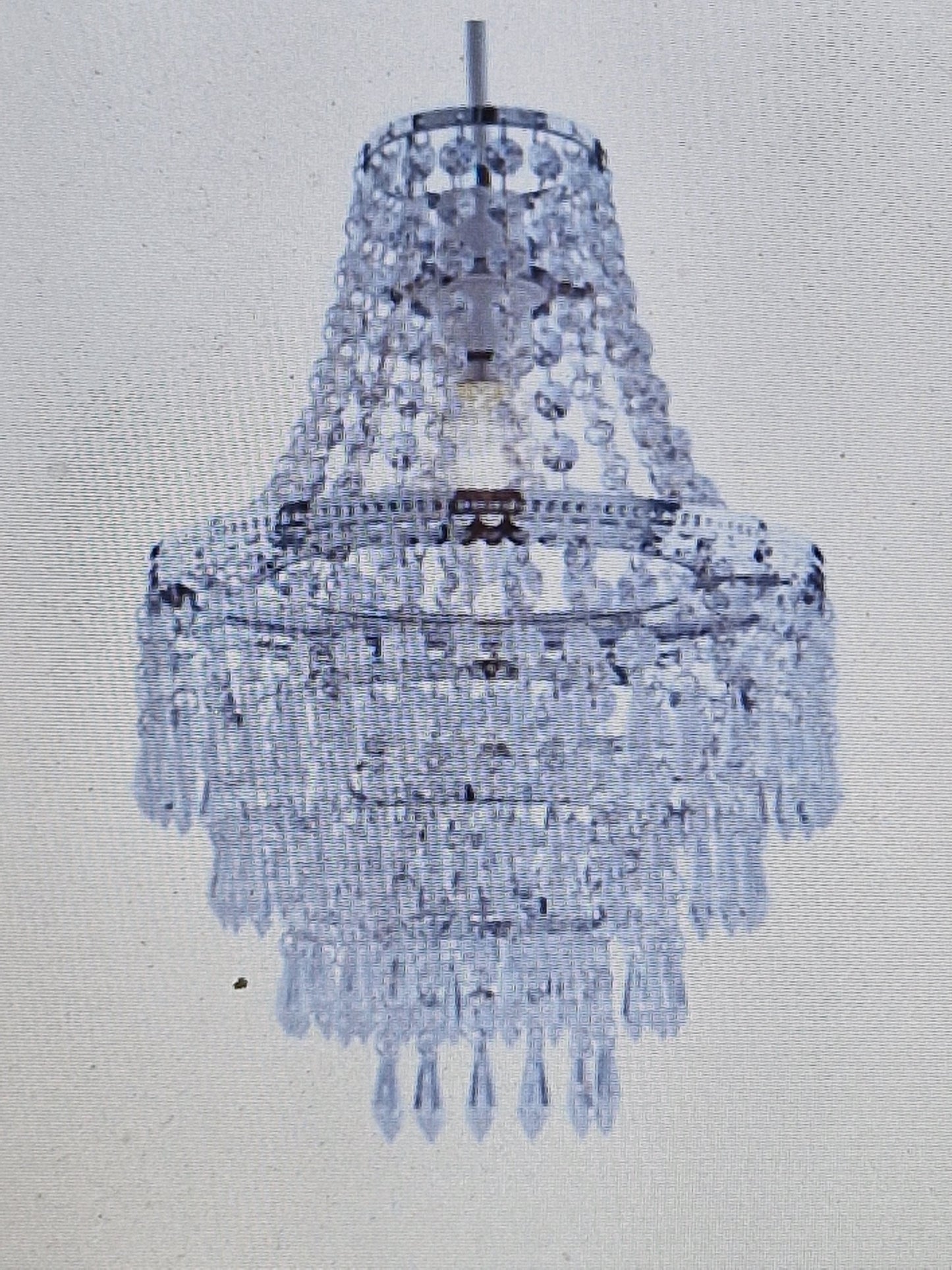 Tire beaded shade