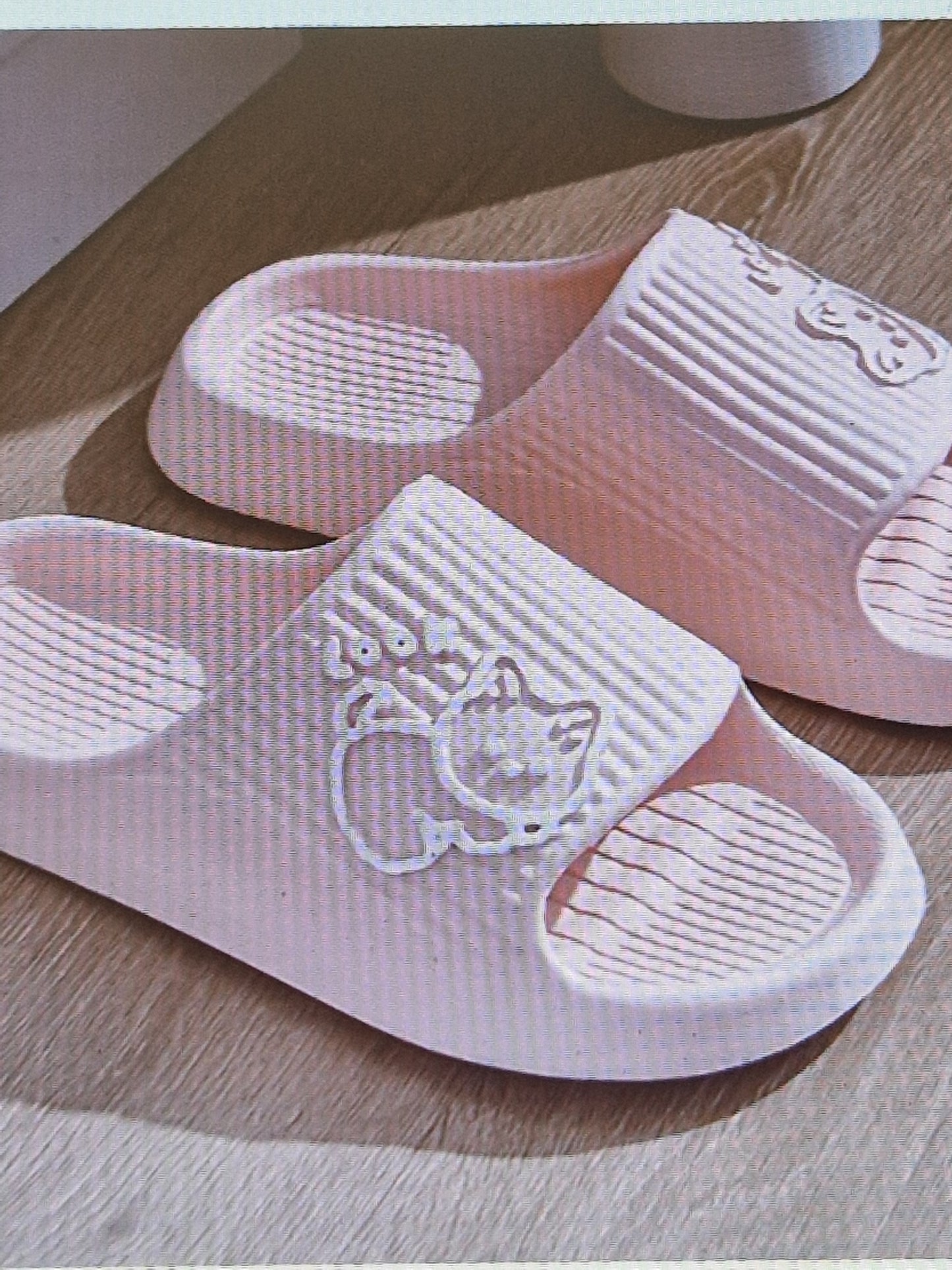 Women's sliders