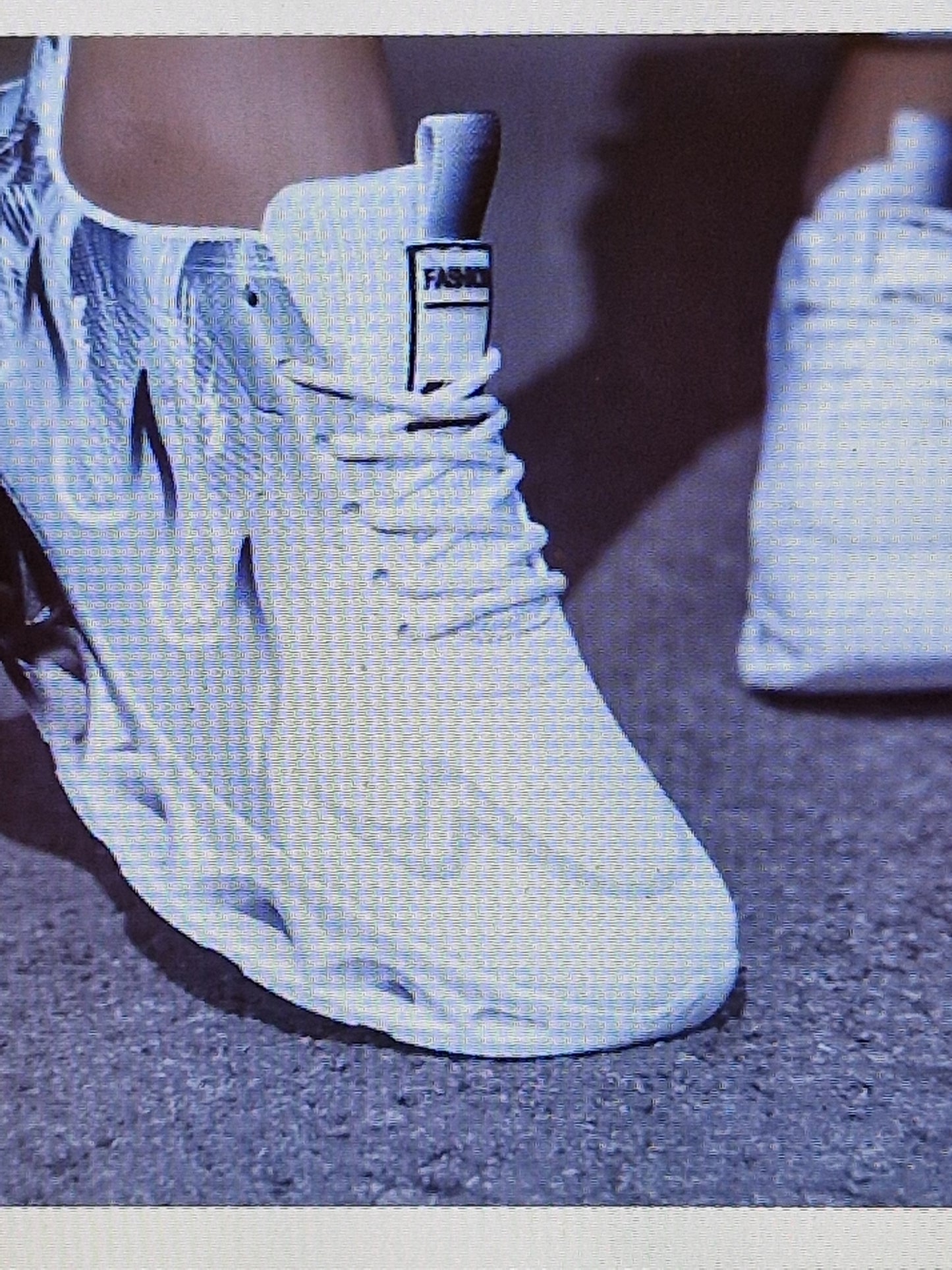 Women's sneskers